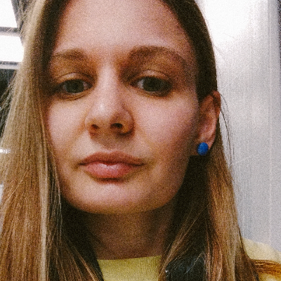 Полина
