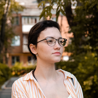 Наташа Ведина