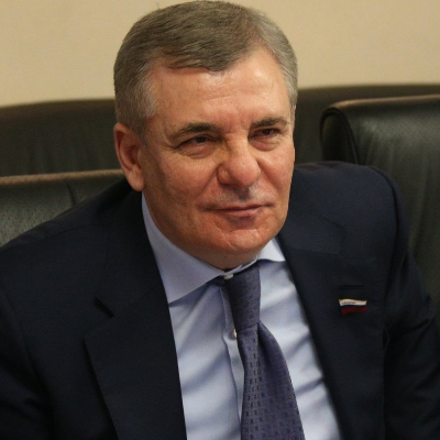 Арсен Каноков