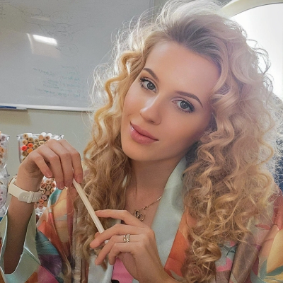 Художник Мария Хмель