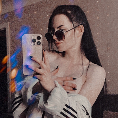 Ангелина Бонг