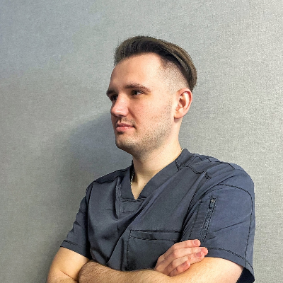 Александр Иванов