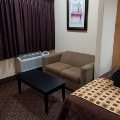 Deluxe Inn & Suites