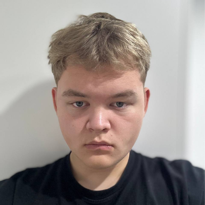 Денис Шмелёв