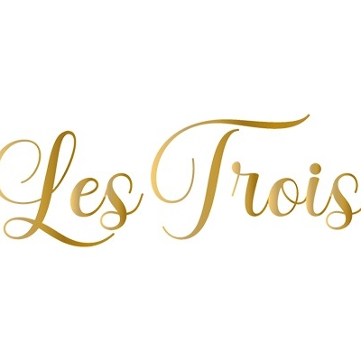 les trois