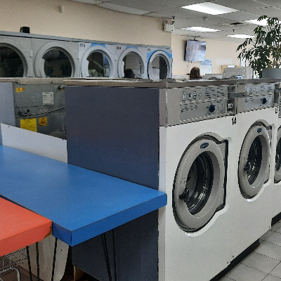 Dundas Coin Laundry & Dry Cleaning