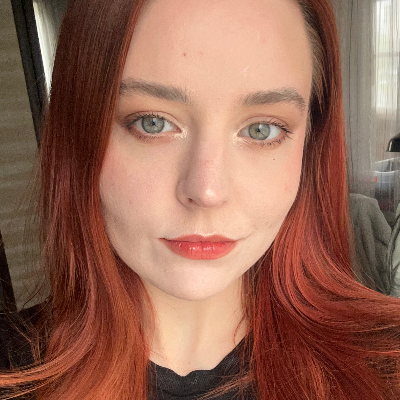 Юля Белова